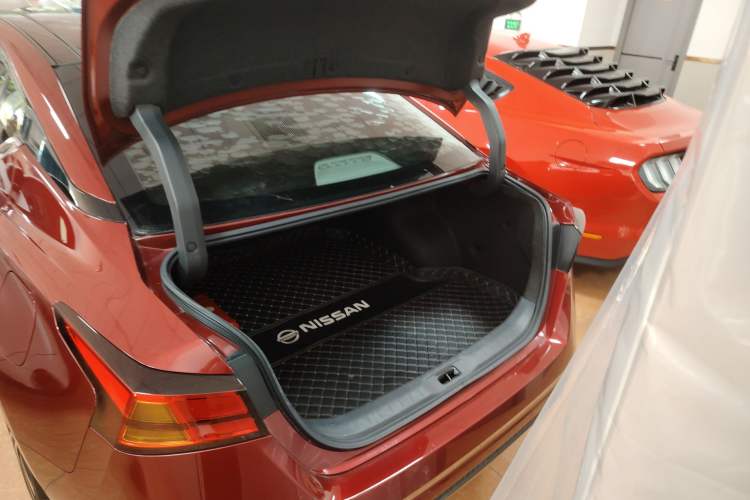 Used Nissan Teana 2019 2.0T XV Prestige Edition Trunk