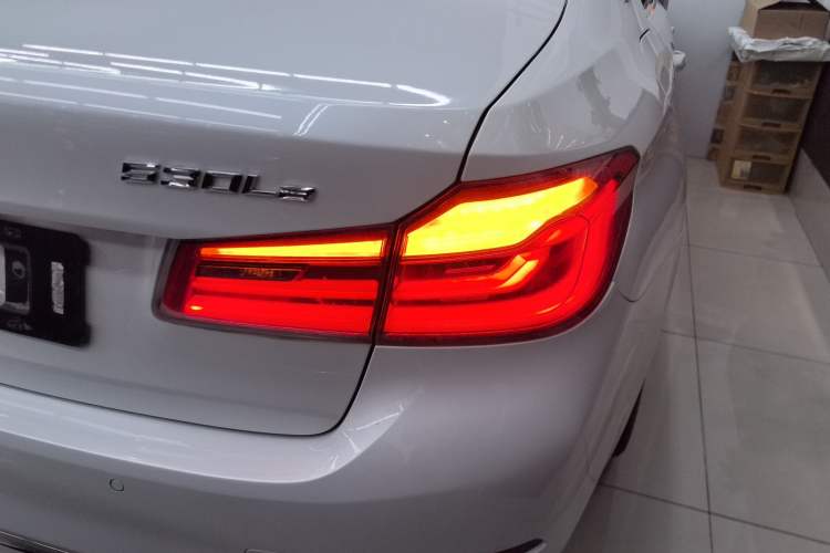 Used BMW 5 Series New Energy 2019 530Le Luxury Package Right Rear Taillight