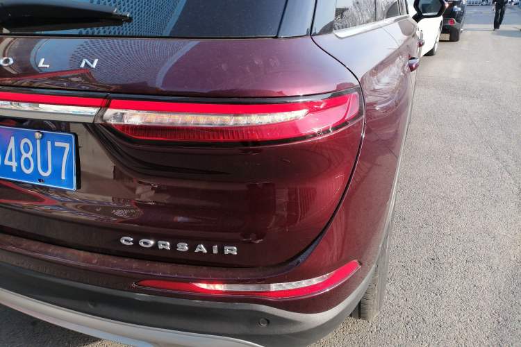 Used Lincoln Corsair 2021 2.0T Two-Wheel Drive Deluxe Edition Right Rear Taillight