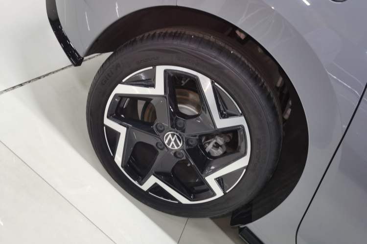 Used Volkswagen Golf 2025 300TSI R-Line
