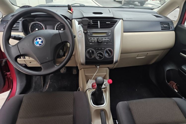 Used Venucia R50 2013 1.6L Manual Fashion Edition