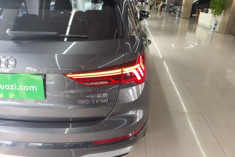 Used Audi Q3 2021 35 TFSI Fashionable and Elegant Model Right Rear Taillight