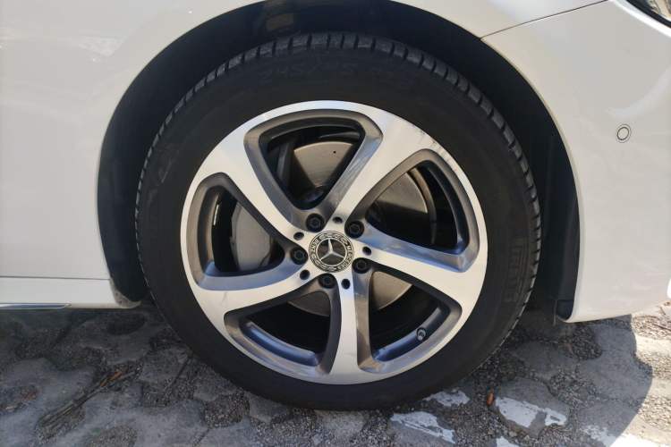 Used Mercedes-Benz E-Class 2019 Restyled E 300 L Sporty and Stylish Edition
