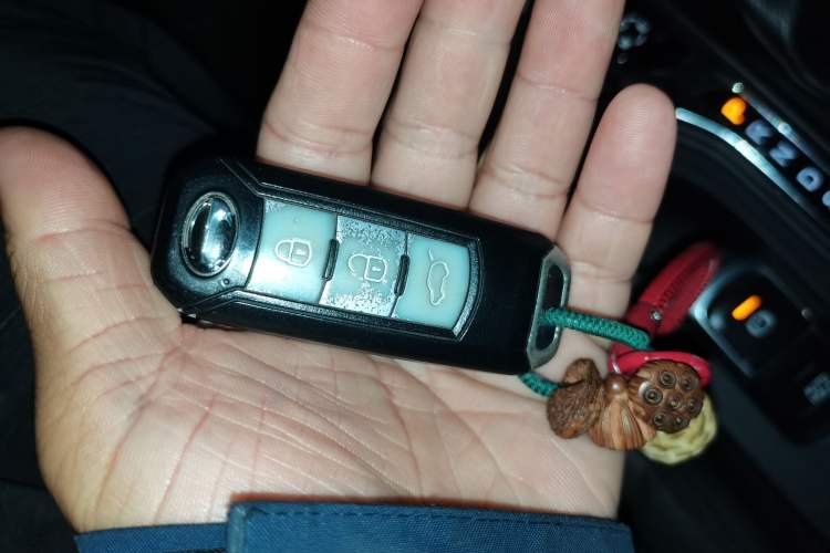 Used GAC Trumpchi GS4 2017 235T Automatic Two-Wheel Drive Luxury Smart Connectivity Version Vehicle Key