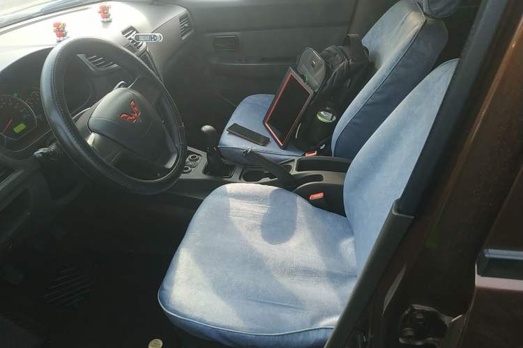 Used Wuling Hongguang 2020 1.2L S Base Model China VI LSI Left Front Seat