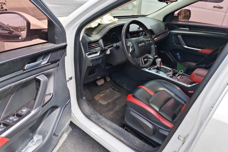 Used Haval H4 2018 Red-Label 1.5 GDIT DCT Fashion Edition Driver Seat