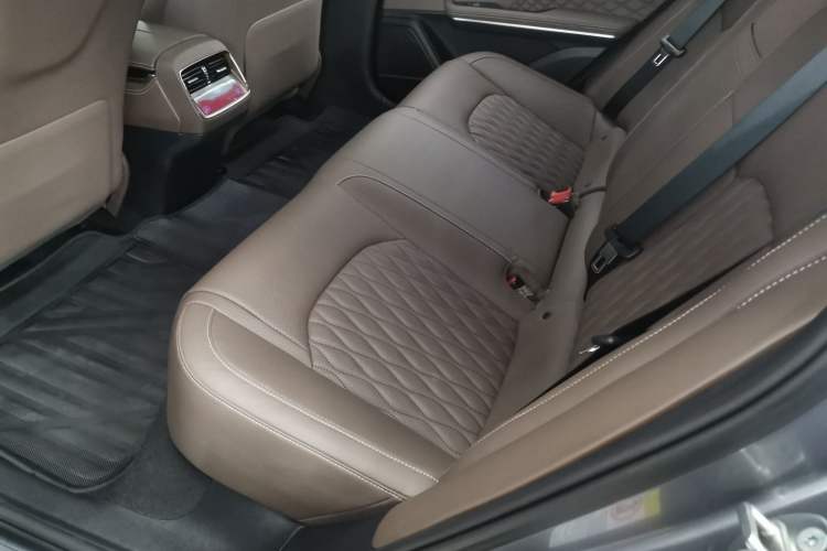 Used BYD Han 2024 EV Glory Edition 506KM Front-Wheel-Drive Premium Model
