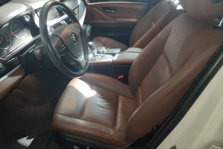 Used BMW 5 Series 2015 520i Elegant Edition