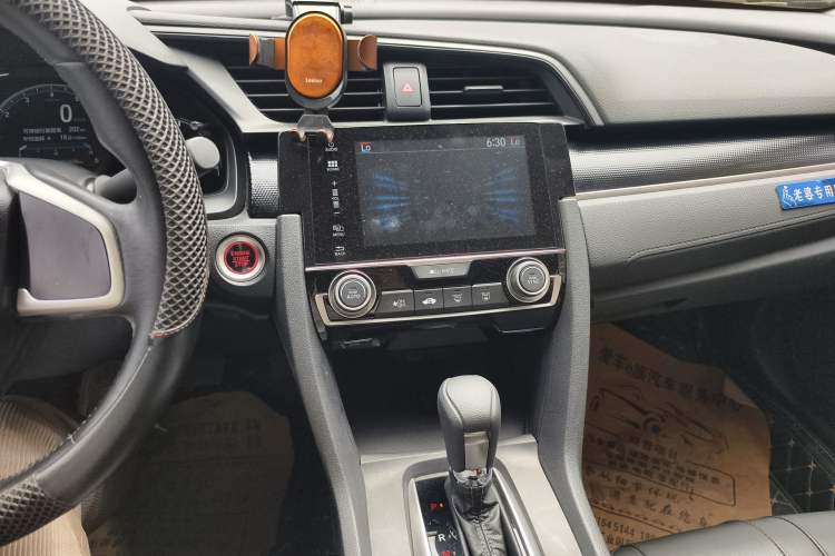 Used Honda Civic 2019 180TURBO CVT Shangdong Edition China VI Audio And AC Panel