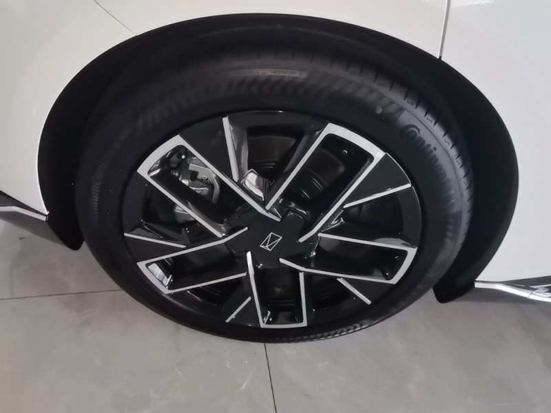 Used Avatr 06 2025 Max All-Electric Version — 25