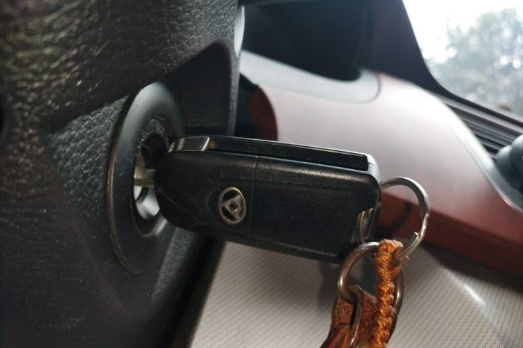 Used SAIC MAXUS G10 2014 2.0T Automatic Elite Edition