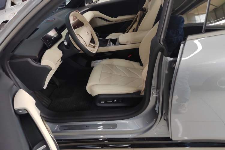 Used Nio ET5T 2025 75 kWh Touring