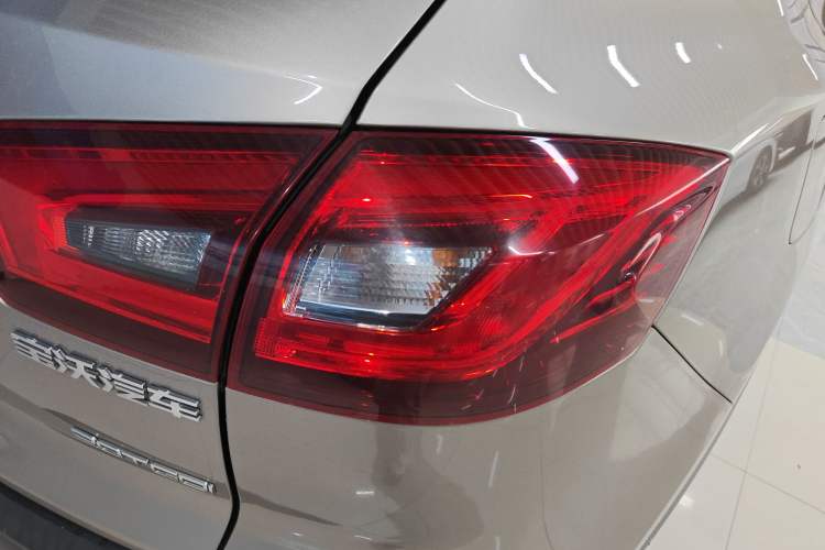 Used BORGWARD BX5 2017 20TGDI Automatic Two-Wheel Drive Pioneer Edition
