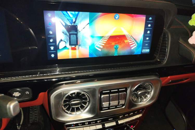 Used Mercedes-Benz G-Class 2010 G 500 Audio And AC Panel