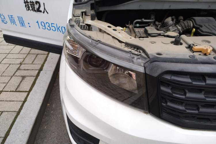 Used CHANGAN OSHAN X70A 2018 1.5L Manual Base Version