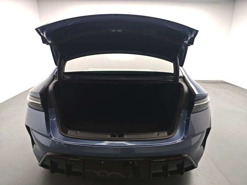 Used BYD Seal 2022 550 km Standard Range Rear-Wheel Drive Prestige Version — 18