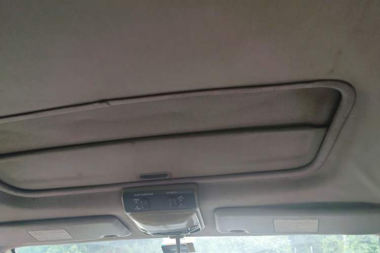 Used FORTHING Lingzhi 2015 M3 1.6L 7-Seater Luxury Model