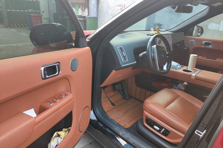 Used Li Auto L8 2023 Pro Model
