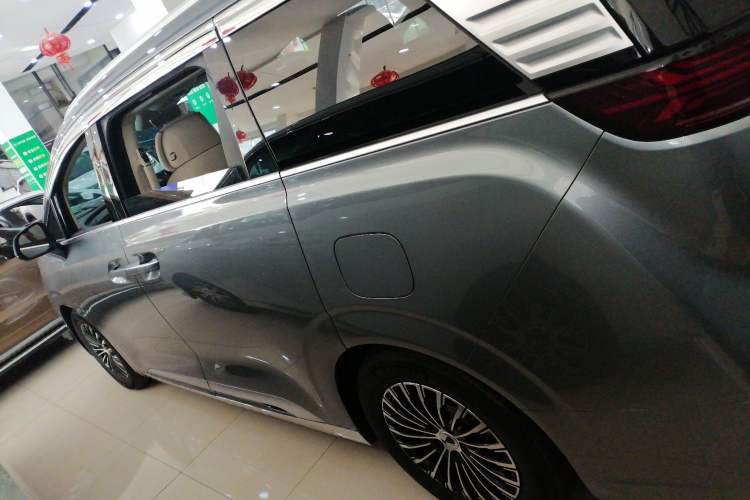 Used Denza D9 2024 DM-i 980 Four-Wheel Drive Prestige Model
