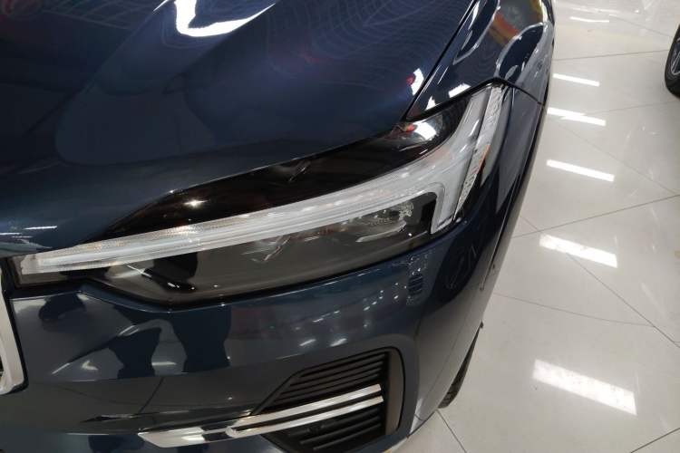 Used Volvo XC60 2024 B5 4x4 Smart Luxury Edition