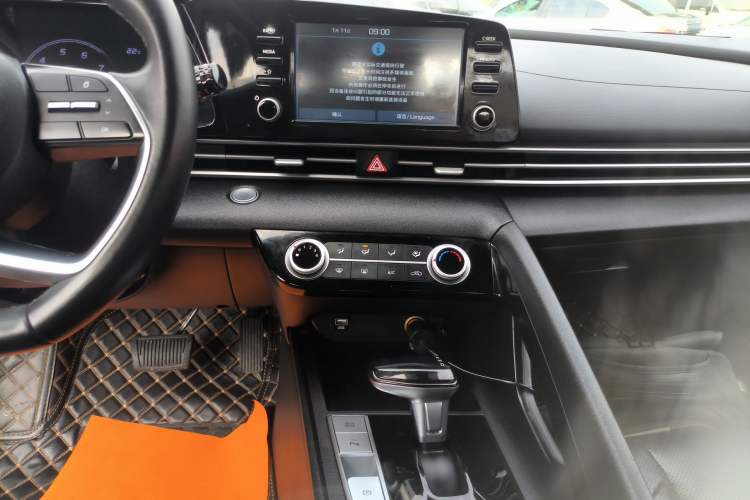 Used Hyundai Elantra 2021 1.5L CVT GLX Elite Edition Audio And AC Panel