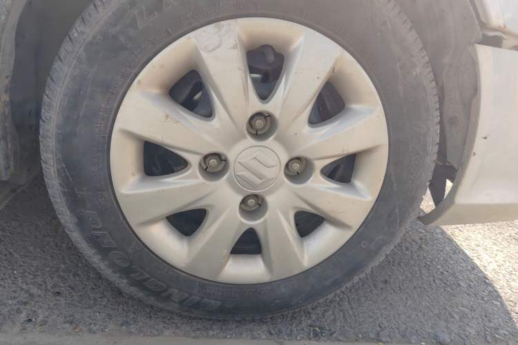 Used Suzuki Lingyang 2012 1.3L Standard Version
