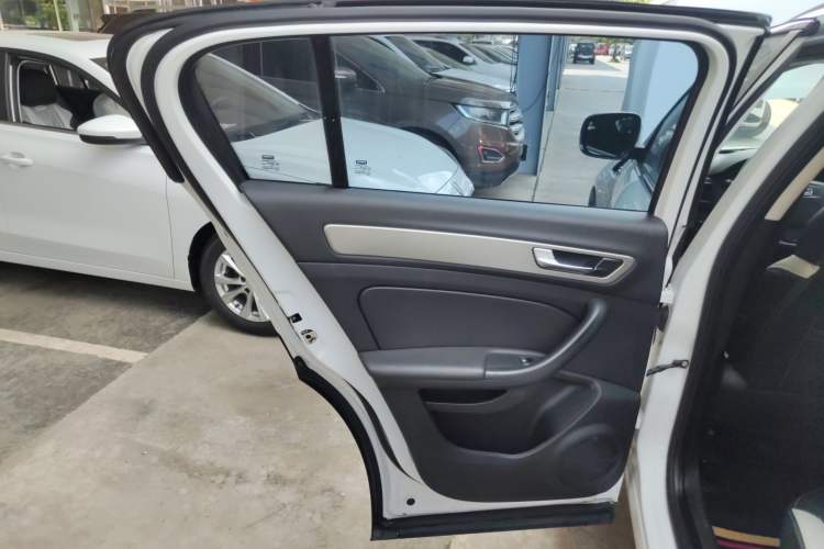 Used Qoros 5 2019 Qoros 5S 1.6 TGDI Prestige Model Left Rear Door Interior