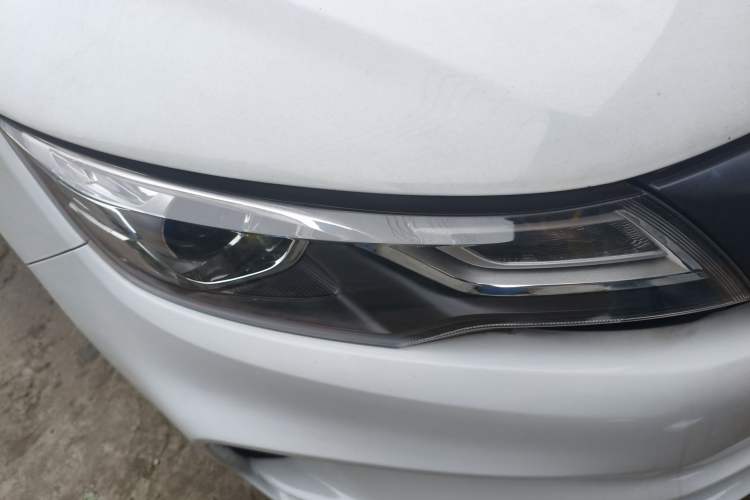 Used Geely Auto Emgrand GL 2018 1.8L DCT Elite Smart Connectivity Version Right Front Headlight