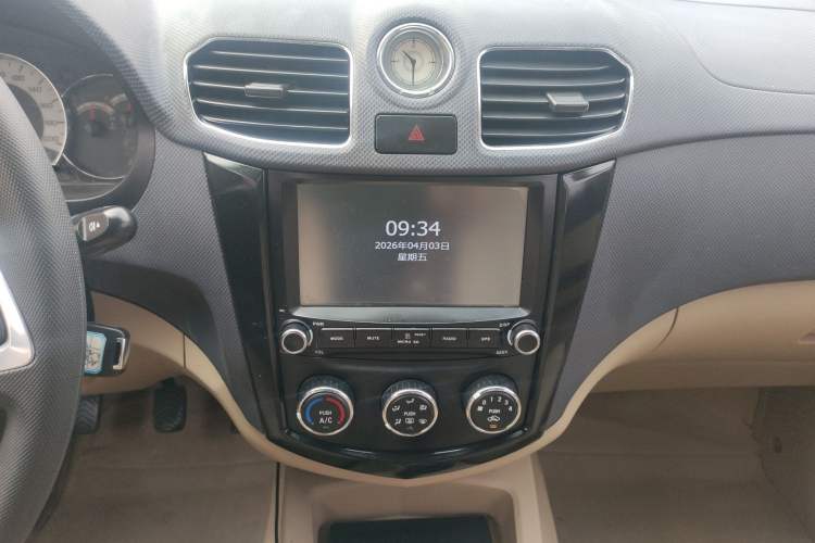 Used Wuling Hongguang 2014 1.5L S Comfort Model
