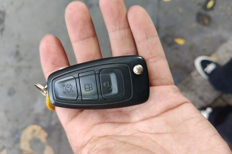 Used Ford Mondeo 2011 2.0L GTDi 200 Fashion Edition Vehicle Key