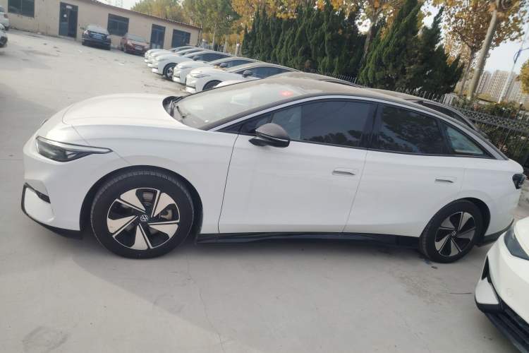 Used Volkswagen ID.7 VIZZION 2024 AIR model
