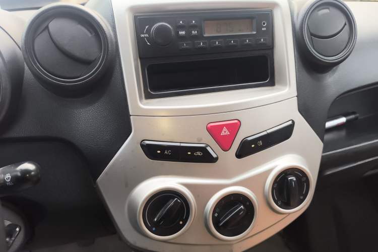 Used FAW Jiabao V80 2014 1.5L Extended All-in-One Standard Version