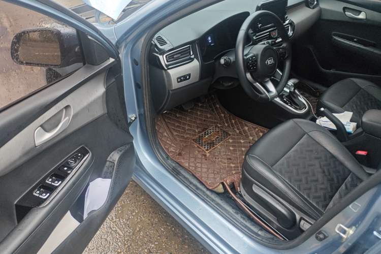 Used Kia Forte 2018 1.6L Automatic Value-Connect Edition with Intelligent Connectivity