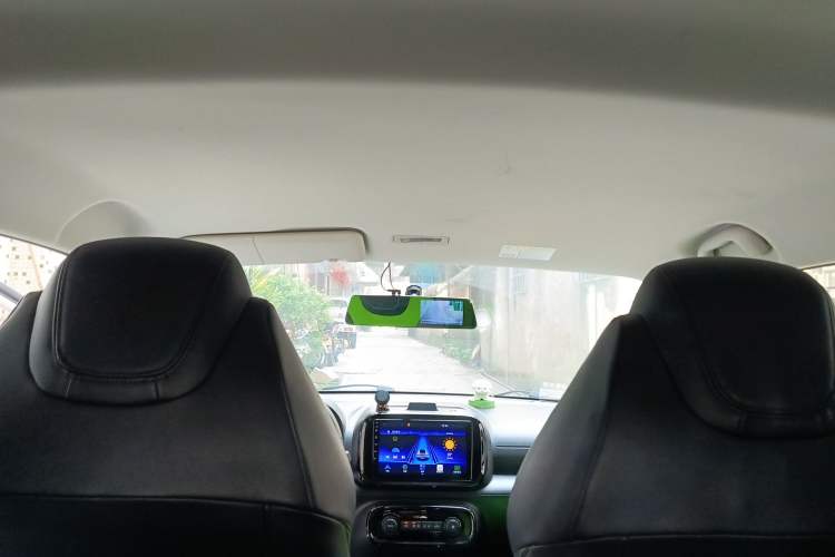 Used Roewe Clever 2021 302 km New Four-Seater Super-Efficient Version Headliner