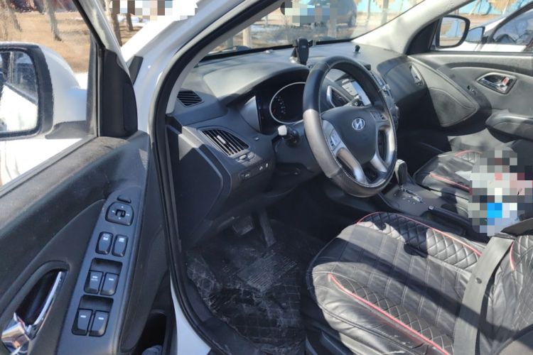 Used Hyundai ix35 2013 2.0L Automatic Two-Wheel Drive Smart GLS China IV Standard Driver Seat