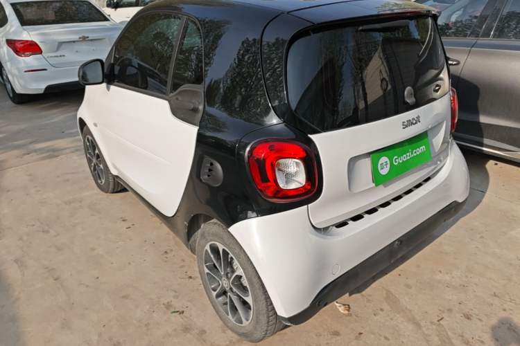 Used smart fortwo 2015 1.0L 52 kW Hardtop Passion Edition Rear Left 45 Deg
