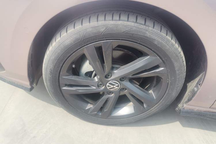 Used Volkswagen Golf 2023 Facelift 280TSI DSG R-Line Lite
