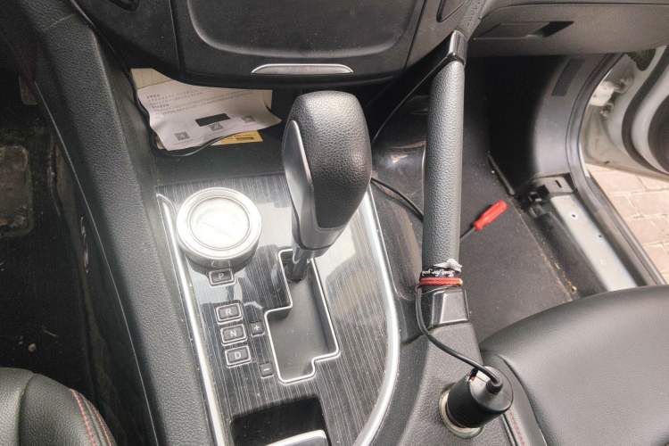 Used Dongfeng Aeolus AX7 2016 2.0L Automatic Zhiyue Trim