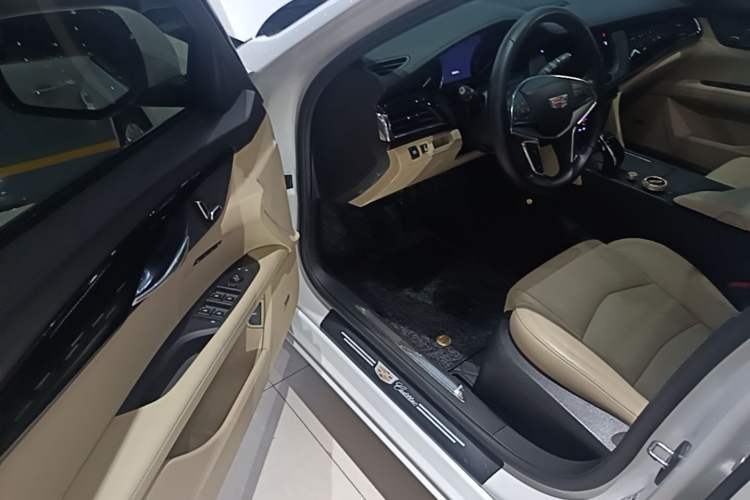 Used Cadillac CT6 2019 28T Fashion Edition
