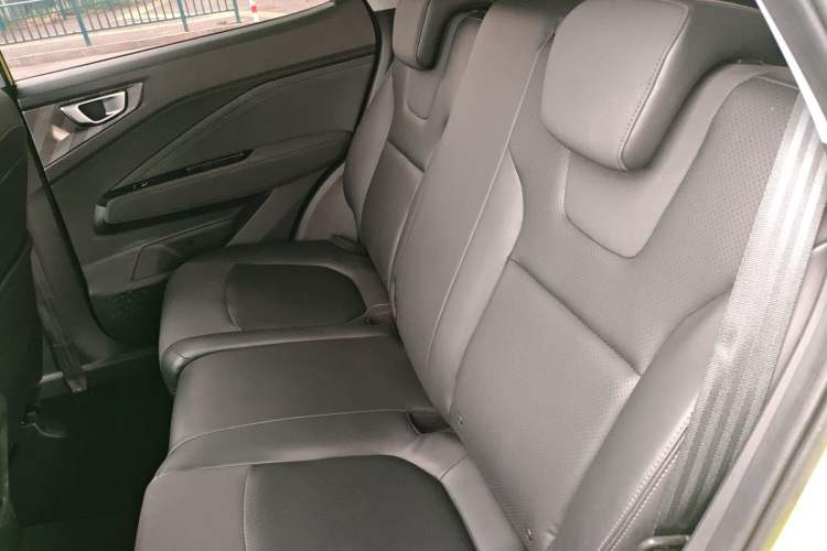 Used Wuling Alvez 2022 1.5L CVT Comfort Edition Left Rear Seat