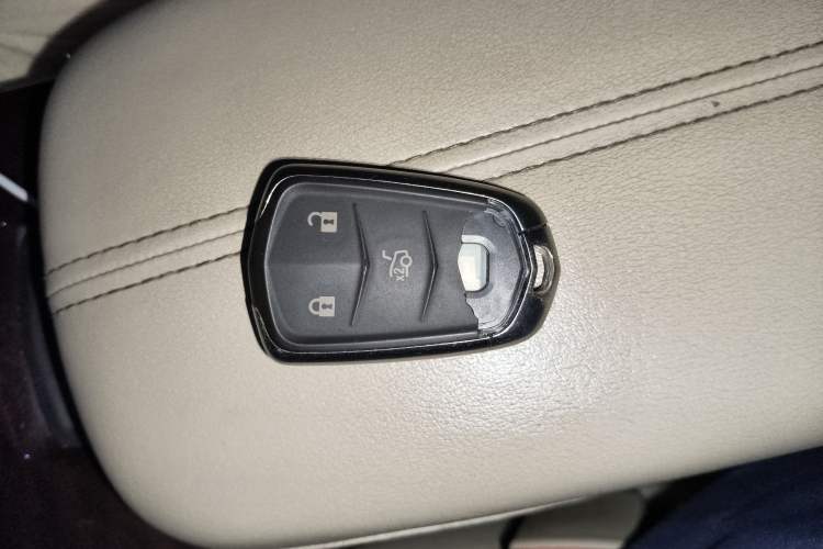 Used Cadillac XTS 2015 28T Comfort Model