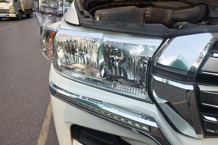 Used Toyota Land Cruiser 2018 4.0 Iron-Wheel Refrigerator Basic Version with No Electric Base Middle East Market