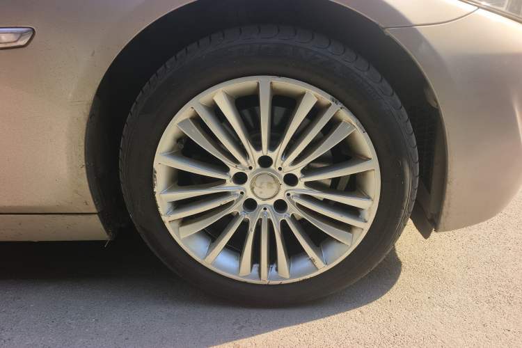 Used BMW 5 Series 2013 525Li Luxury Model
