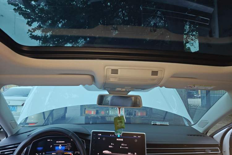 Used Volkswagen Sagitar 2025 Revised 300TSI DSG Excellence Edition Headliner