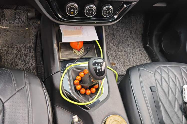 Used Soueast DX3 2016 1.5L Manual Luxury Edition Gear Lever