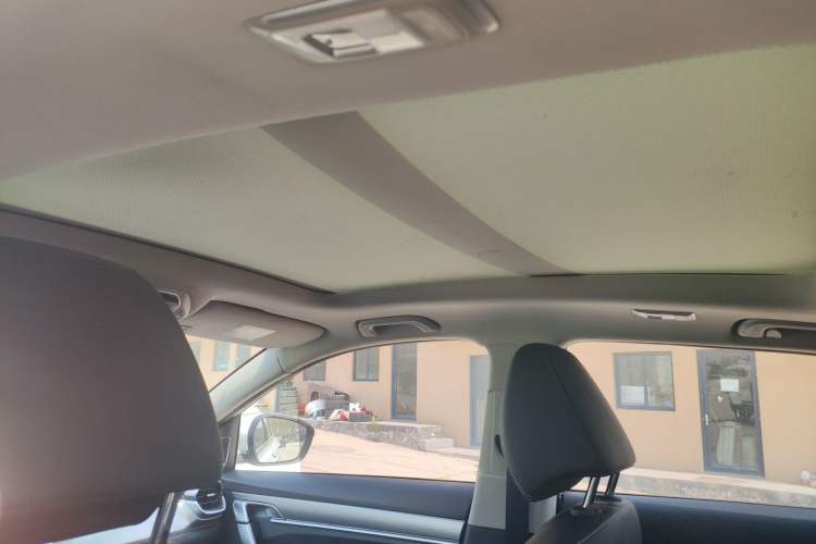 Used Geely Auto Coolray 2019 260T DCT Knight China VI Standard Headliner