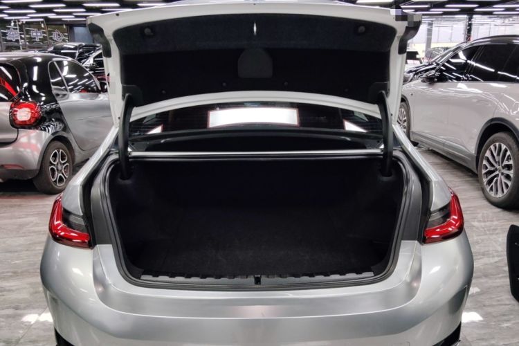 Used BMW i3 2024 eDrive 35 L
