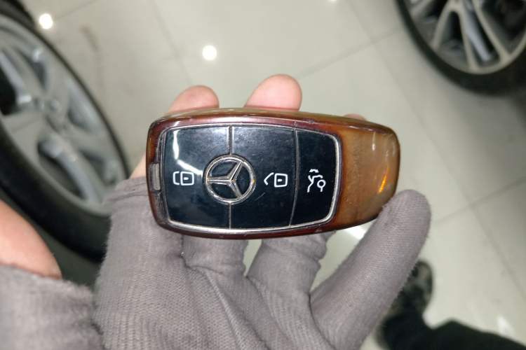Used Mercedes-Benz E-Class 2019 E 200 L
