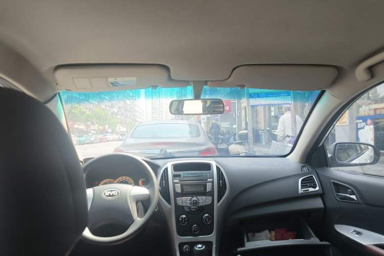 Used BYD F3 2015 Energy-Saving Edition 1.5L Manual Luxury Model
