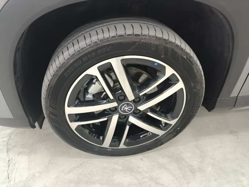 Used BYD Song L DM-i 2024 112 km Leading Edition — 23